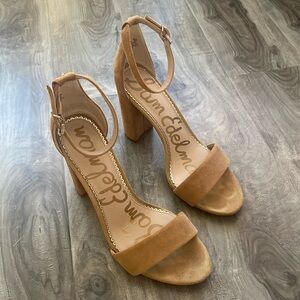 Sam Edelman Yaro Ankle Strap Sandel - Oatmeal Suede Size 8